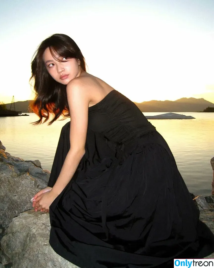Gulsezim Khassen nude photo #0003 (hsnglsm)