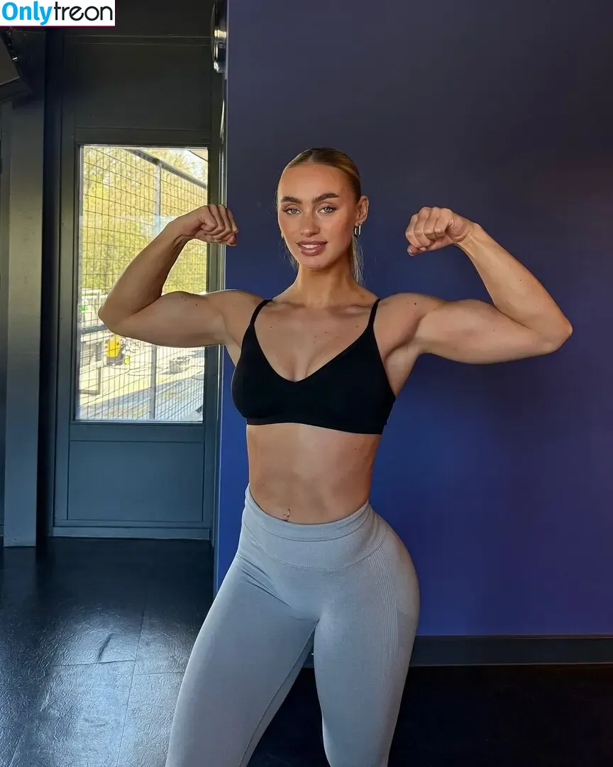 Guusje Van Geel nude photo #0106 (guusje / guzdoes)