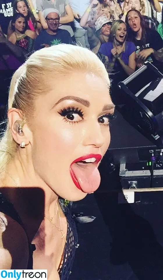 Gwen Stefani голая photo #0048 (gwenstefani)