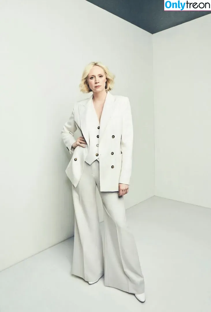 Gwendoline Christie голая photo #0006 (BrienneTarth from GoT / christiestevens / gwendolineuniverse)
