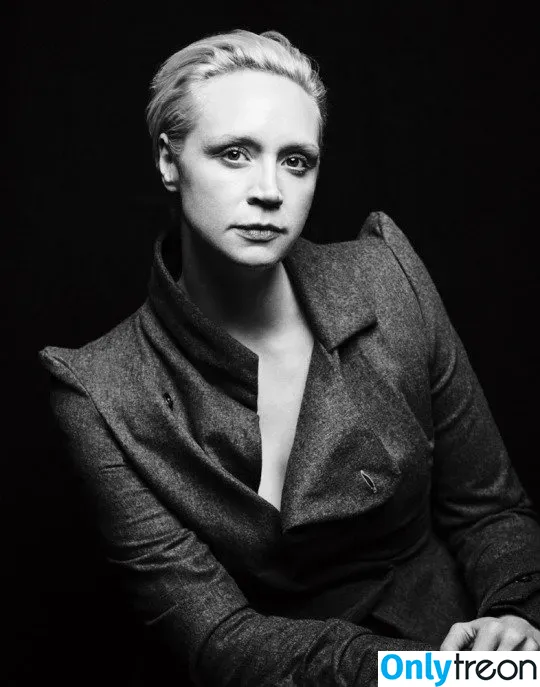 Gwendoline Christie голая photo #0009 (BrienneTarth from GoT / christiestevens / gwendolineuniverse)