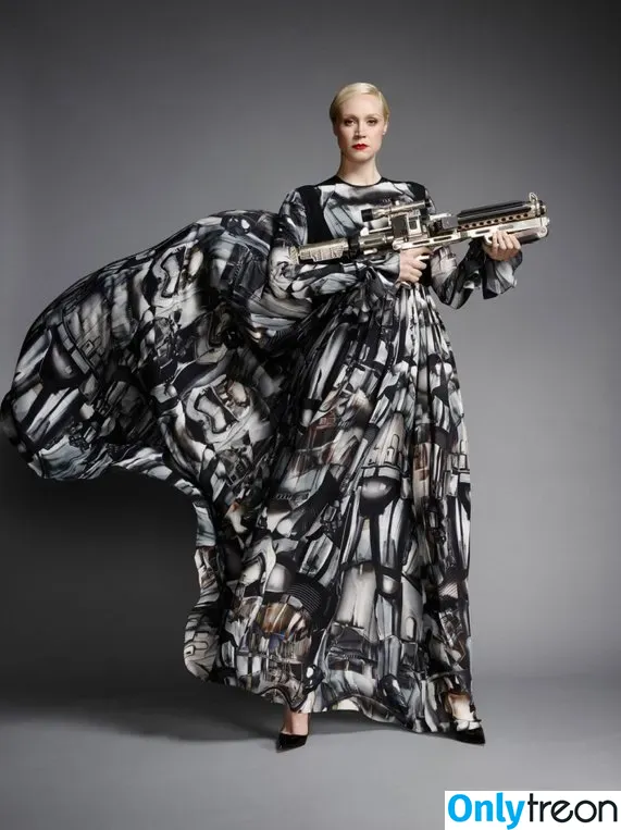 Gwendoline Christie голая photo #0015 (BrienneTarth from GoT / christiestevens / gwendolineuniverse)