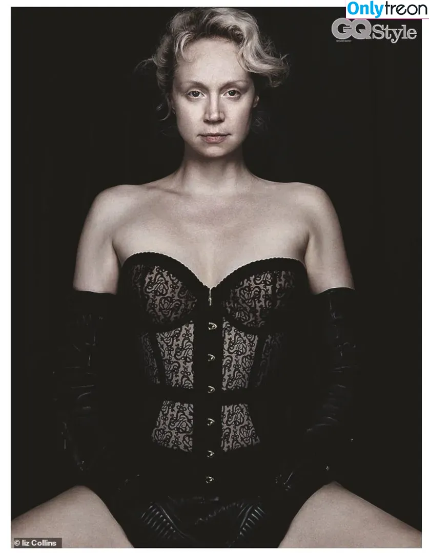 Gwendoline Christie голая photo #0016 (BrienneTarth from GoT / christiestevens / gwendolineuniverse)