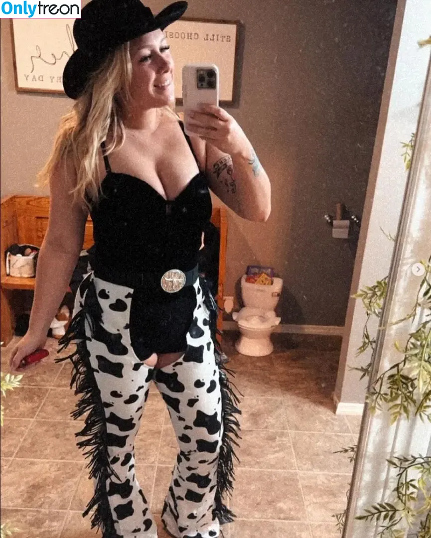 Gwenieloo nude photo #0004 (driggs.gwendolyn)