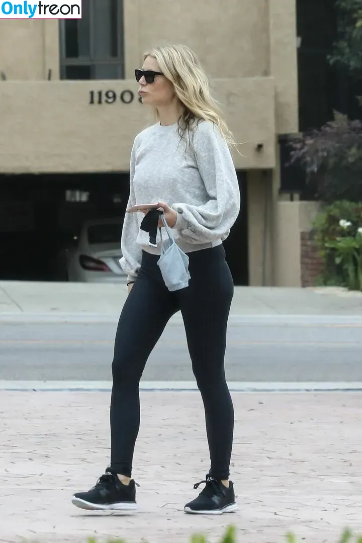 Gwyneth Paltrow nude photo #0191 (GwynethPaltrow)