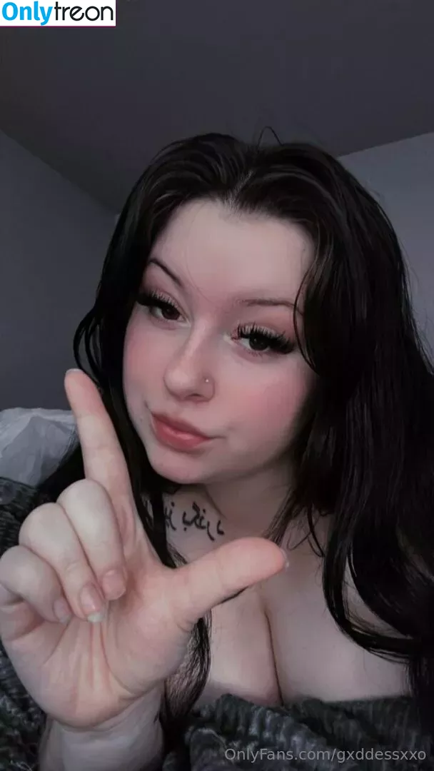 gxddessxxo nude photo #0321 (gxddessxxo)