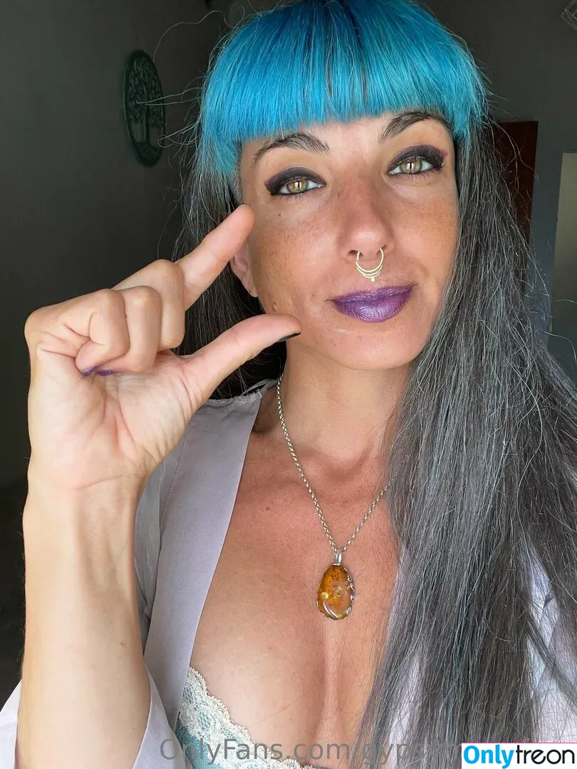 gypsymayafree nude photo #0017 (fb_0296)