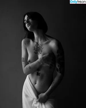 nude photo #0009