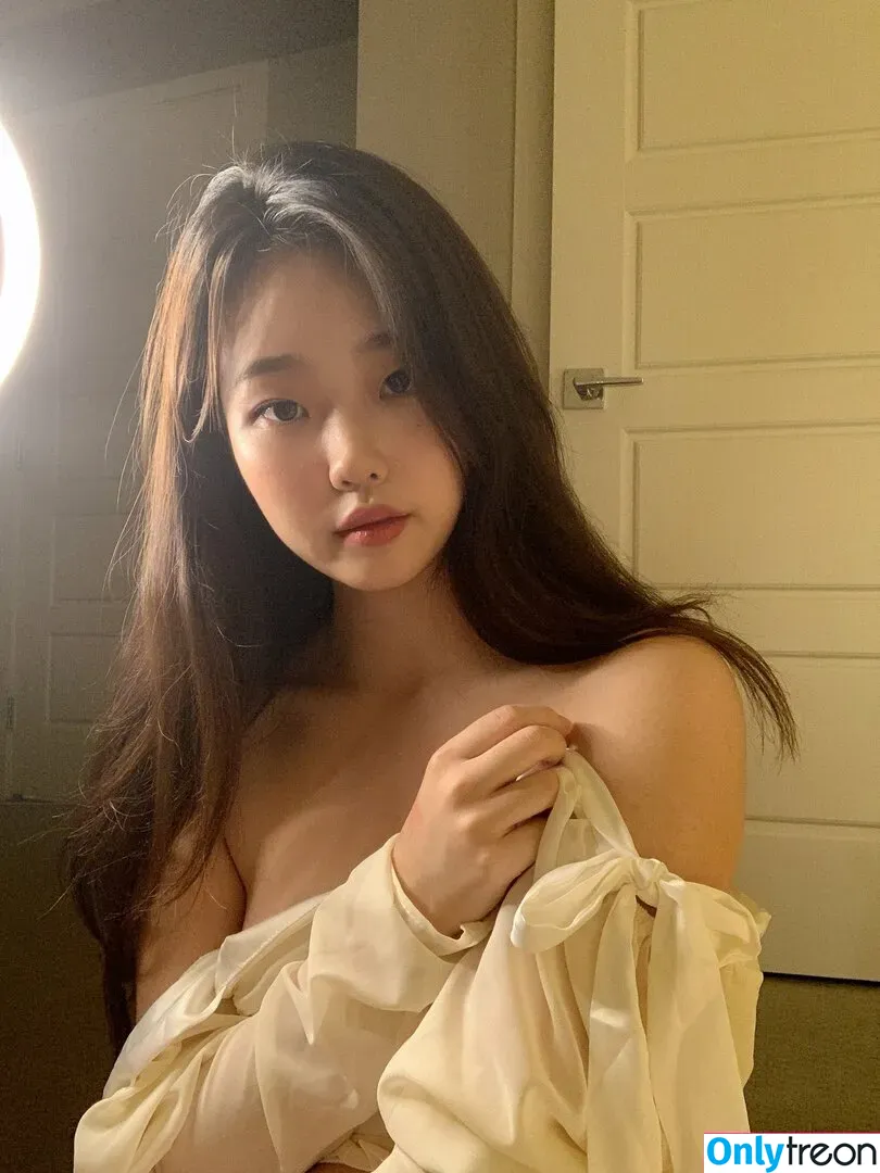 h.yojeong nude photo #0009 (Jessica)