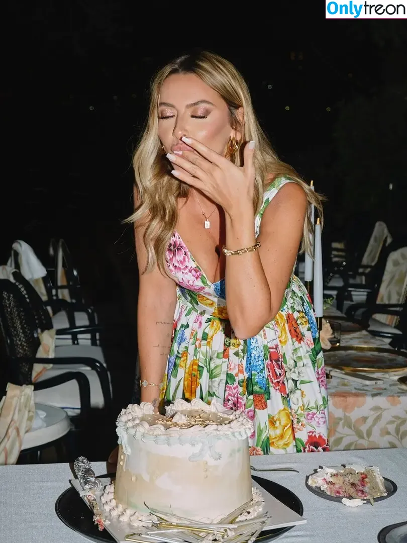 Hadise nude photo #0190 (hadisex)
