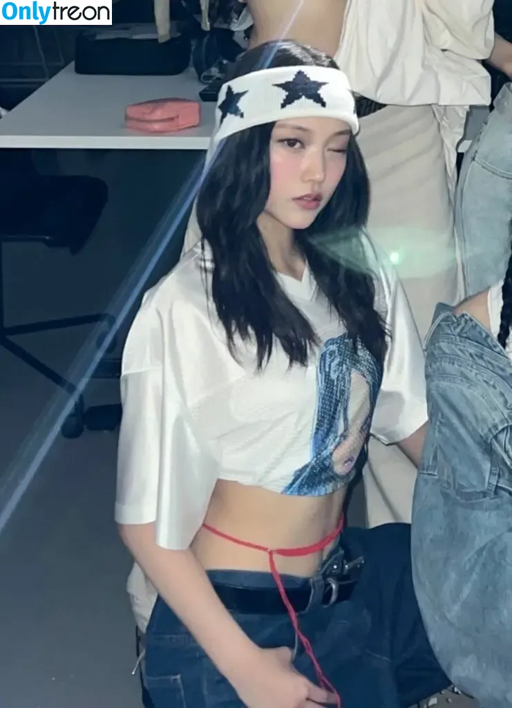 Haerin nude photo #0006 (Jeans / NewJeans_twt / newjeans_official)