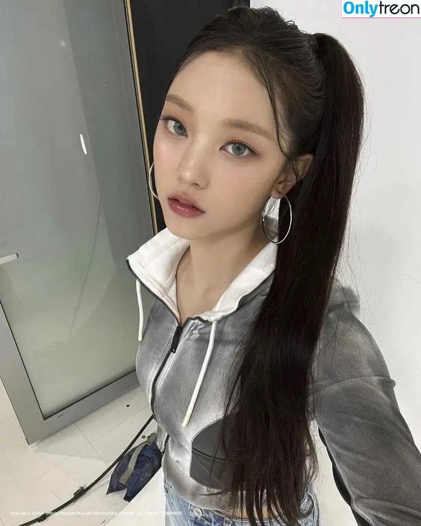 Haerin nude photo #0081 (Jeans / NewJeans_twt / newjeans_official)