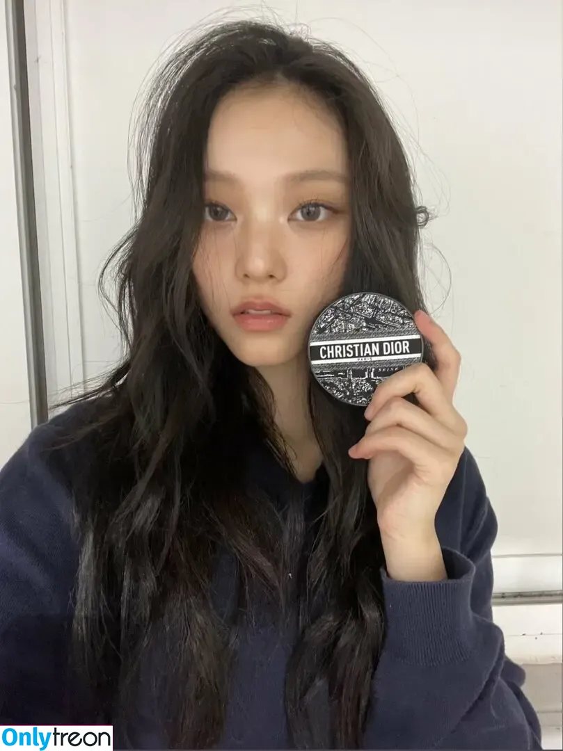 Haerin nude photo #0128 (Jeans / NewJeans_twt / newjeans_official)