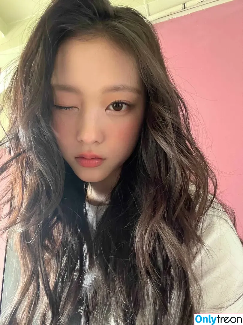 Haerin nude photo #0179 (Jeans / NewJeans_twt / newjeans_official)