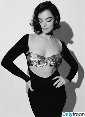 Hailee Steinfeld / hailee_steinfeld / haileesteinfeld nude photo #0142