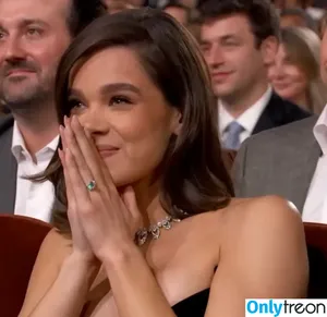 Hailee Steinfeld / hailee_steinfeld / haileesteinfeld nude photo #0215