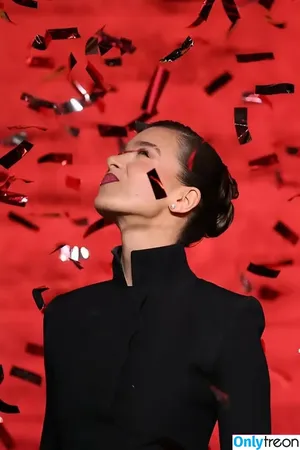 Hailee Steinfeld / hailee_steinfeld / haileesteinfeld фото голая #0423