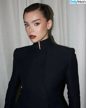 Hailee Steinfeld / hailee_steinfeld / haileesteinfeld фото голая #0431