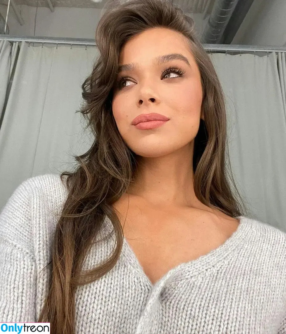 Hailee Steinfeld голая photo #0370 (haileesteinfeld)