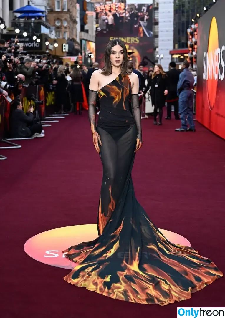 Hailee Steinfeld голая photo #0531 (hailee_steinfeld / haileesteinfeld)