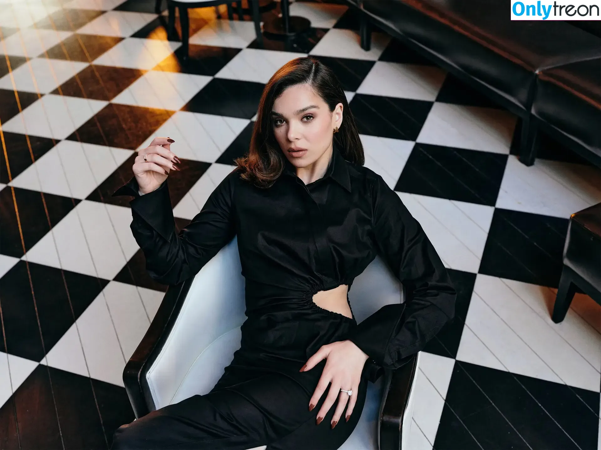 Hailee Steinfeld nude photo #0592 (hailee_steinfeld / haileesteinfeld)