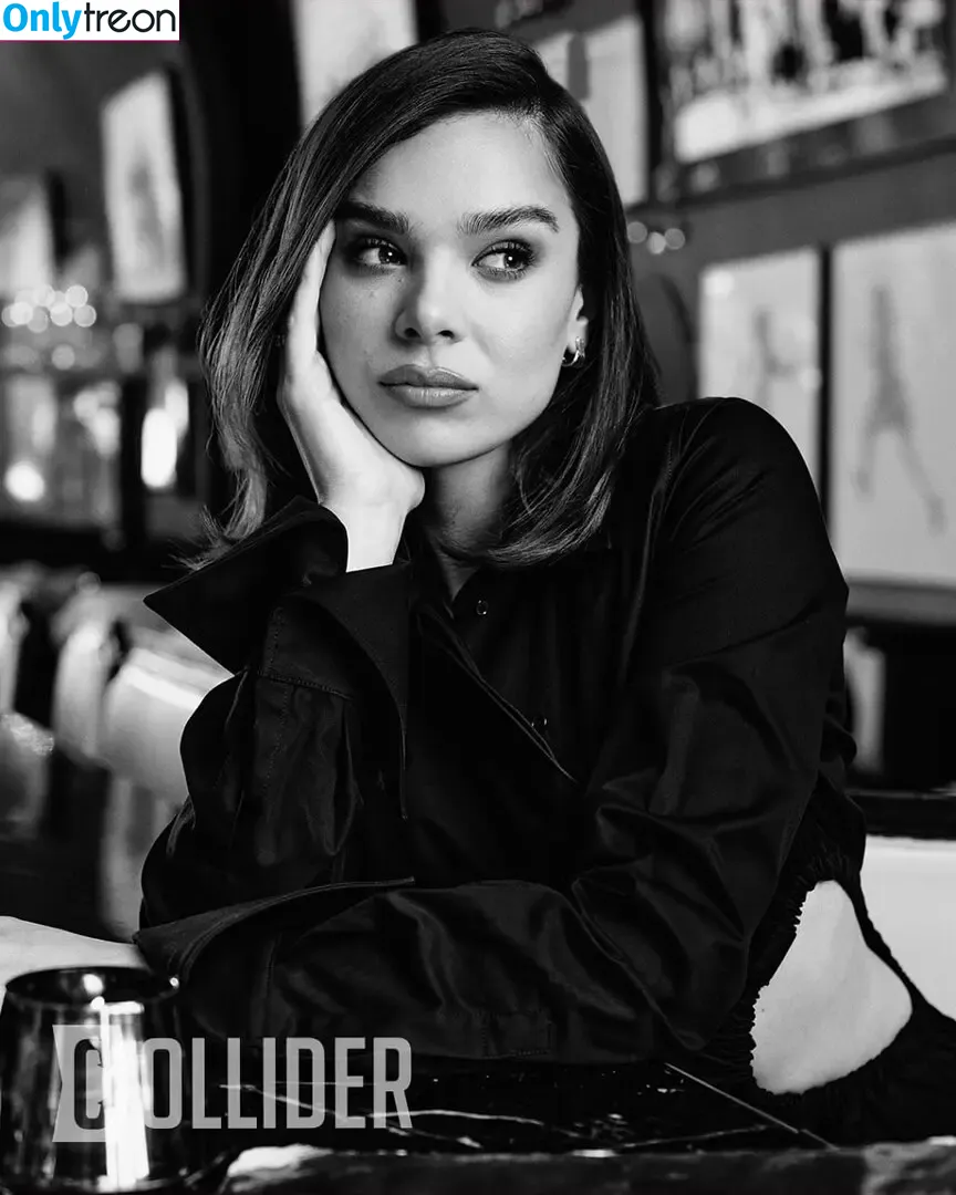 Hailee Steinfeld nude photo #0593 (hailee_steinfeld / haileesteinfeld)
