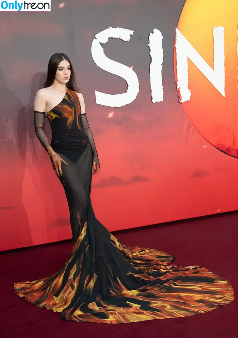 Hailee Steinfeld голая photo #0600 (hailee_steinfeld / haileesteinfeld)