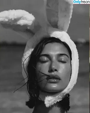 Hailey Baldwin Bieber / haileybieber nude photo #0627