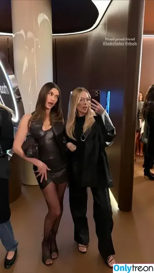 Hailey Baldwin Bieber / haileybieber nude photo #0844