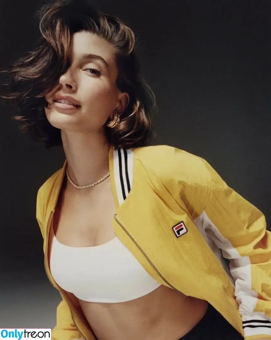 Hailey Baldwin Bieber nude photo #0671 (haileybieber)