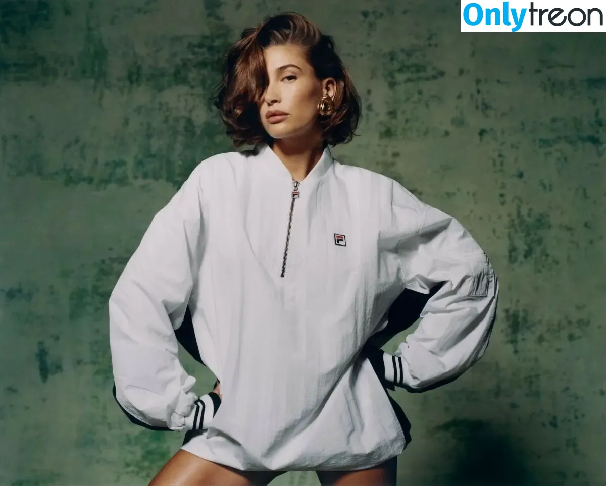 Hailey Baldwin Bieber nude photo #0678 (haileybieber)