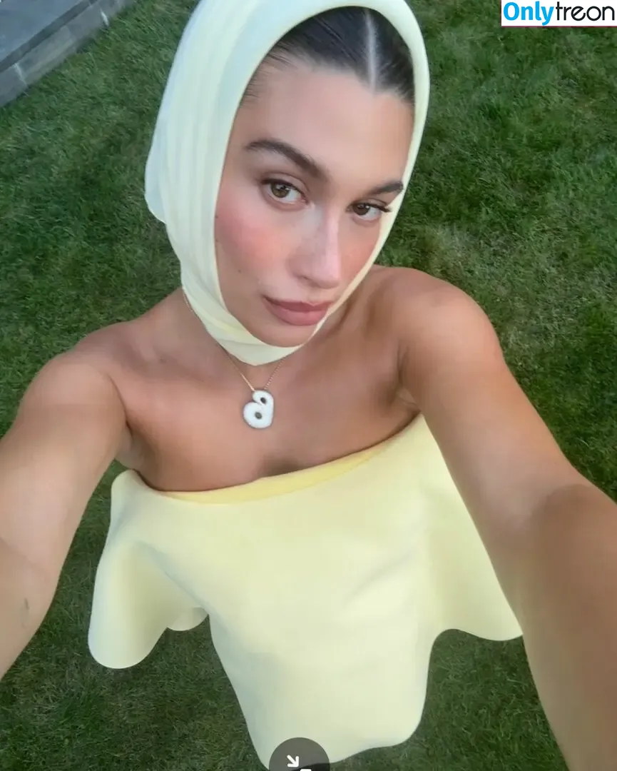 Hailey Baldwin Bieber nude photo #0749 (haileybieber)