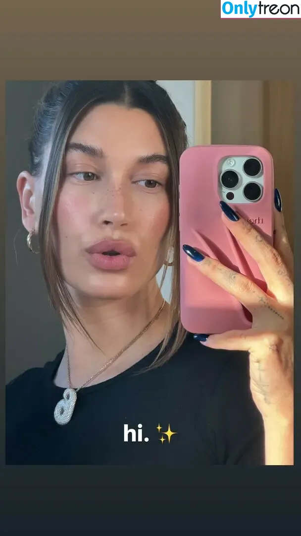 Hailey Baldwin Bieber nude photo #0753 (haileybieber)