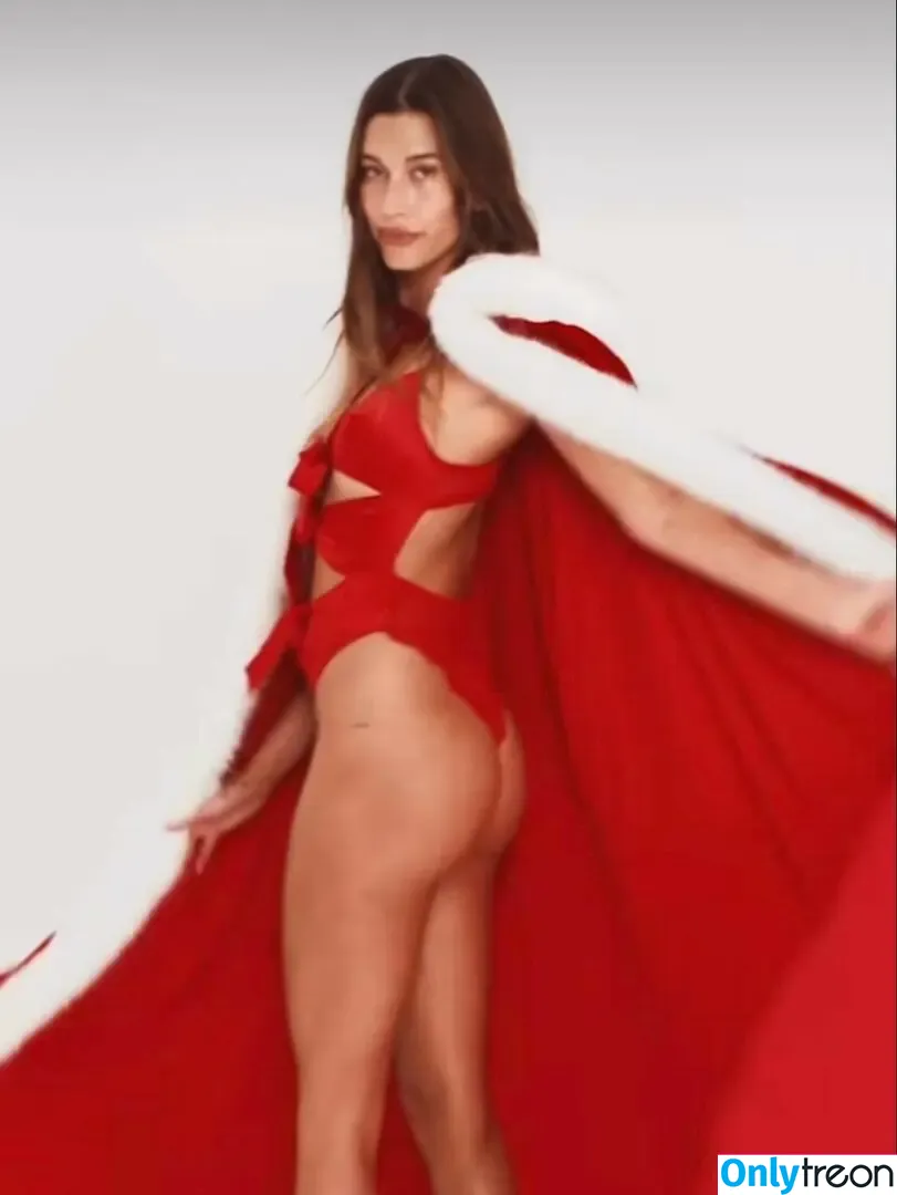 Hailey Baldwin Bieber nude photo #0757 (haileybieber)