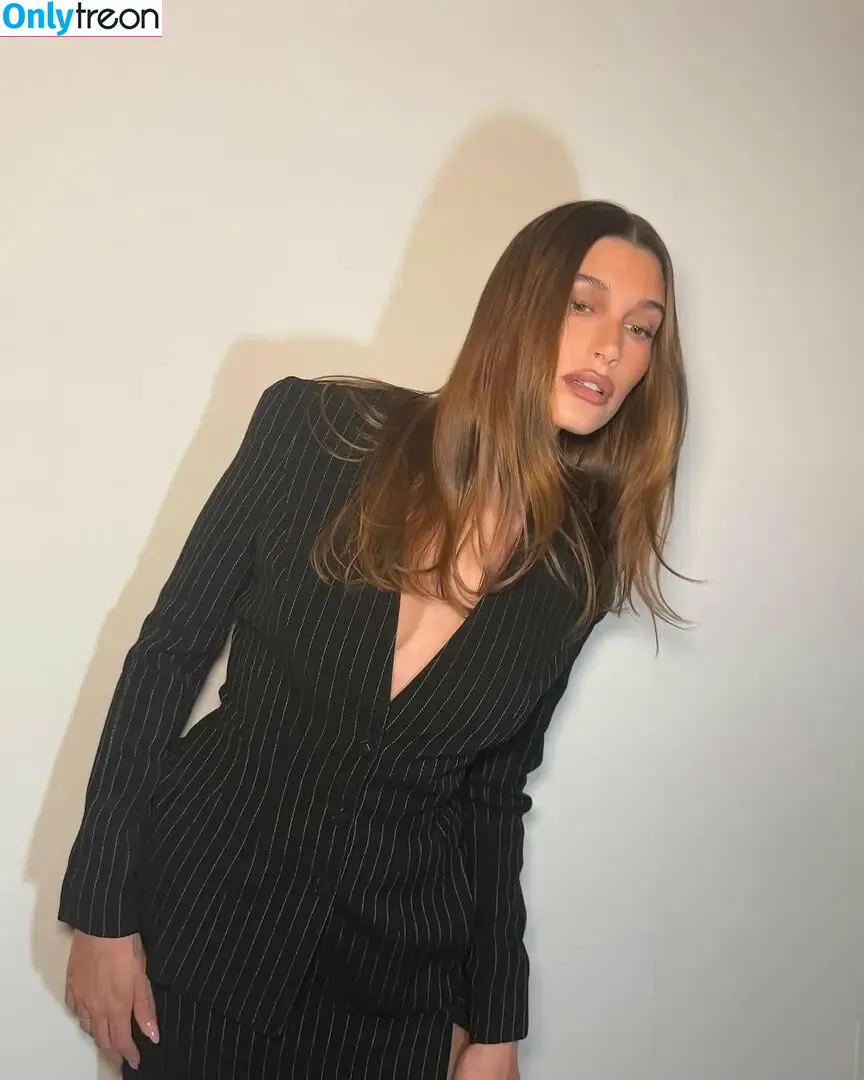 Hailey Baldwin Bieber nude photo #0832 (haileybieber)