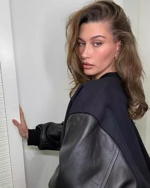 Hailey Baldwin / haileybieber фото голая #0072