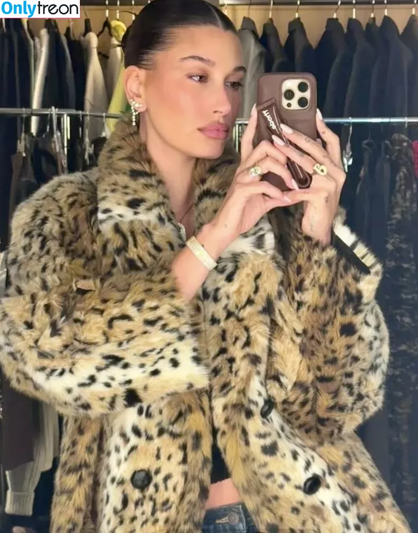 Hailey Baldwin голая photo #0066 (haileybieber)