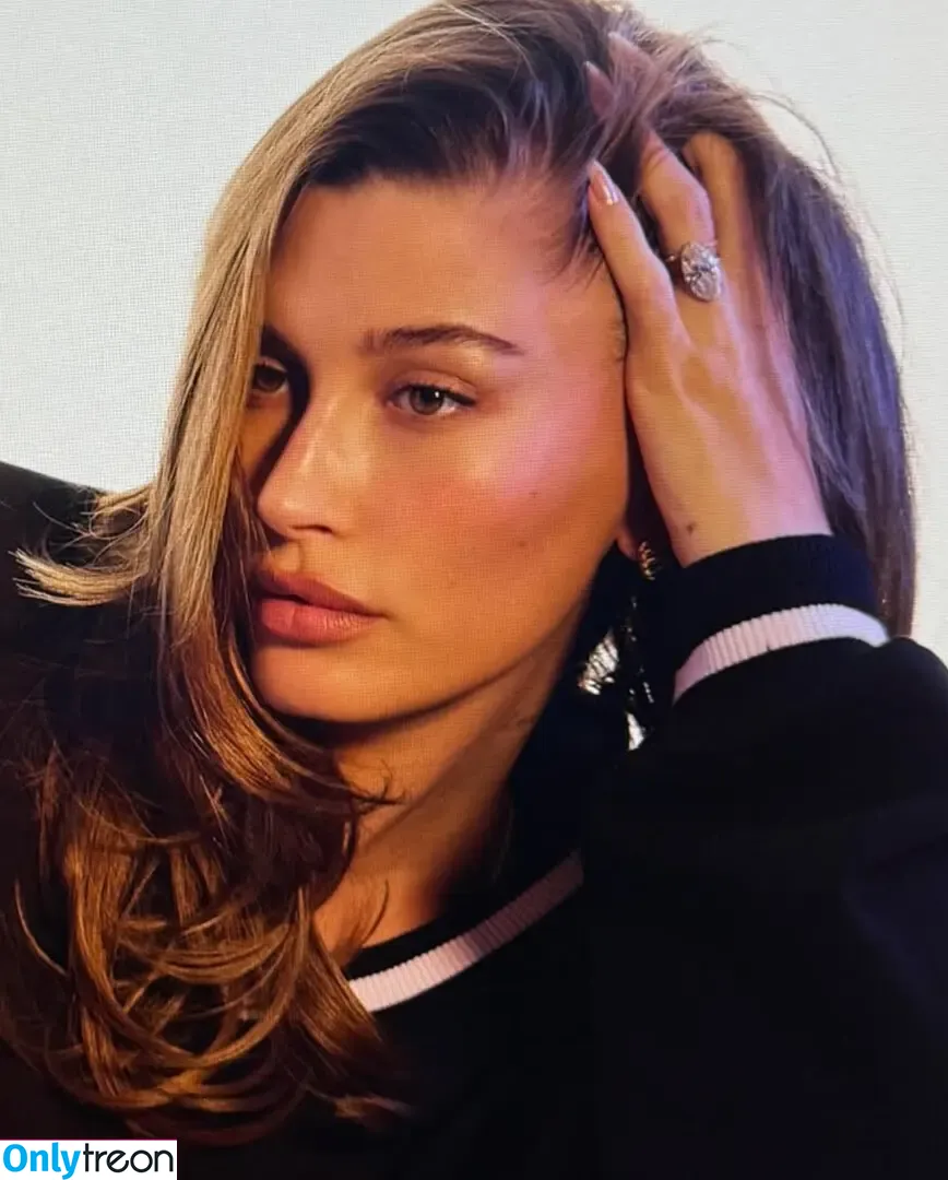 Hailey Baldwin nude photo #0090 (haileybieber)