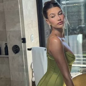 Hailey Bieber / baldwin / haileybieber фото голая #0170