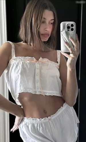 Hailey Bieber / baldwin / haileybieber фото голая #0224