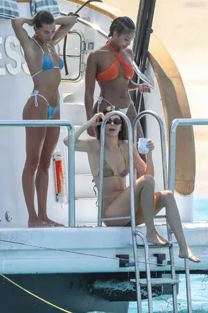 Hailey Bieber / baldwin / haileybieber фото голая #0258