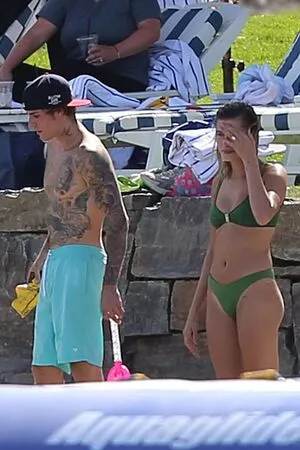 Hailey Bieber / baldwin / haileybieber фото голая #0284