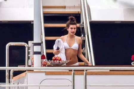 Hailey Bieber / baldwin / haileybieber фото голая #0315