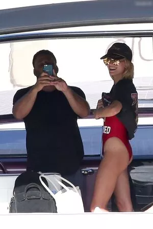 Hailey Bieber / baldwin / haileybieber фото голая #0334