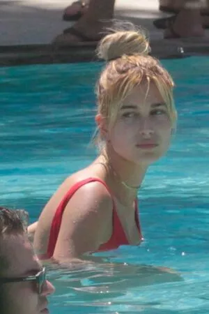 Hailey Bieber / baldwin / haileybieber фото голая #0362