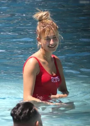Hailey Bieber / baldwin / haileybieber фото голая #0364