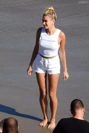 Hailey Bieber / baldwin / haileybieber фото голая #0428