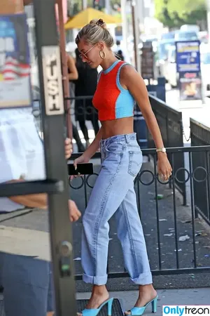 Hailey Bieber / baldwin / haileybieber nude photo #0642