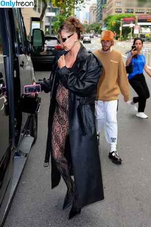 Hailey Bieber / baldwin / haileybieber фото голая #0678
