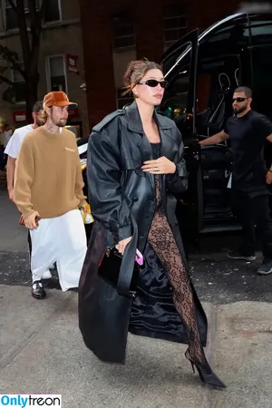 Hailey Bieber / baldwin / haileybieber фото голая #0683